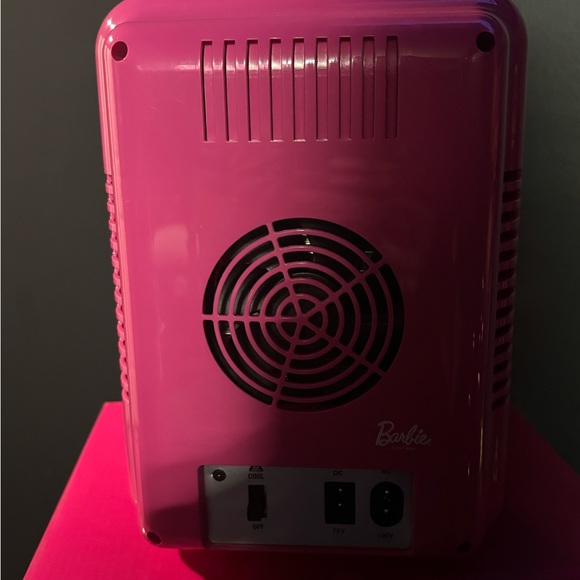 COPY - New Barbie mini fridge - Picture 8 of 9